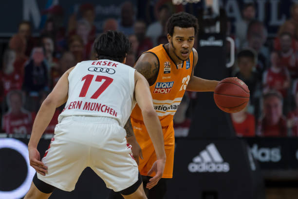 乐部敲响了 乐部敲响了